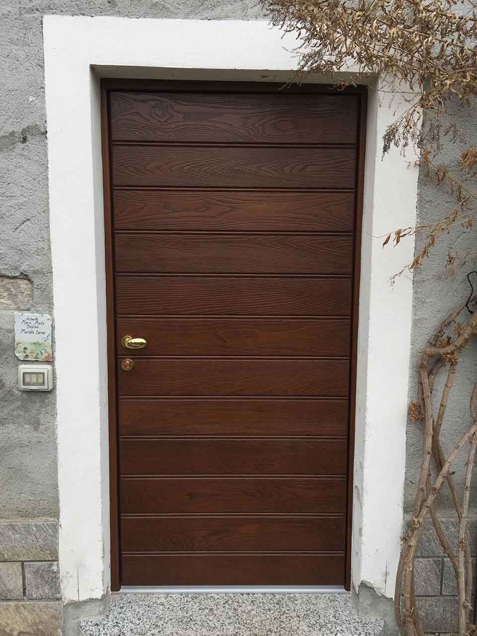 Portoncino d'ingresso in legno