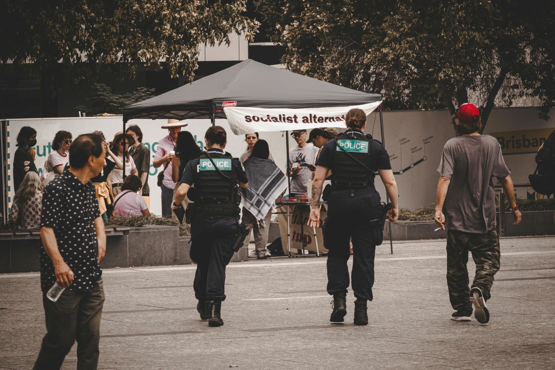 Brisbane police officers: mortgage brokers help police officers with home loans.