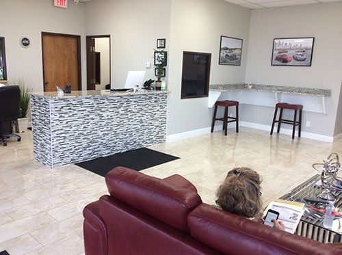 Our comfortable waiting area and free wifi makes it easy to wait on your repair.