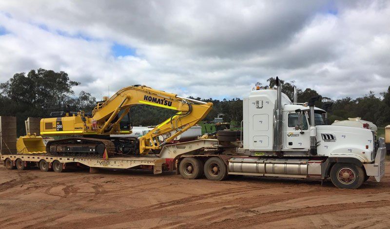 4 Essential steps before transporting heavy machinery