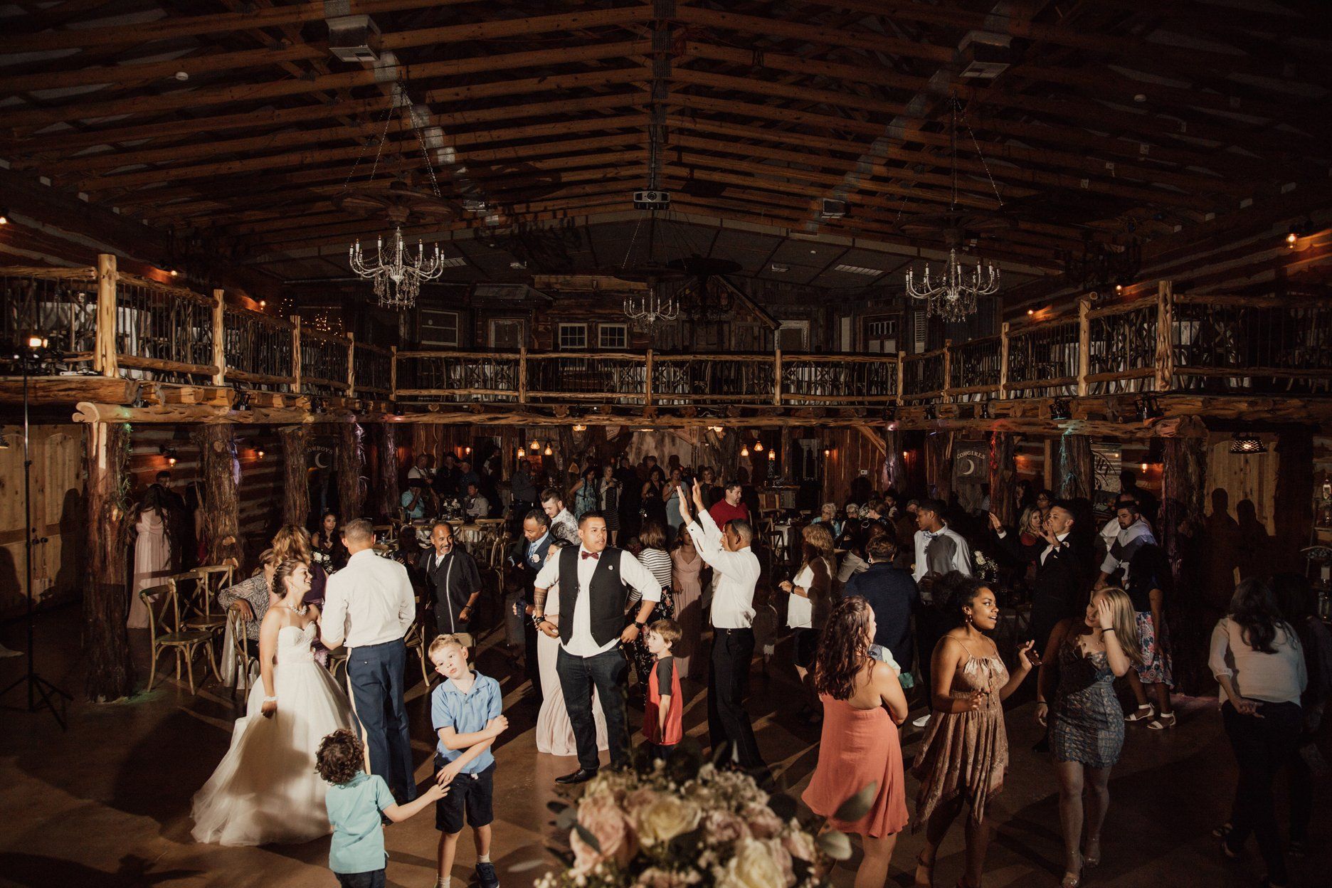 Saloon Wedding Reception Hall Austin - Wedding Reception Party