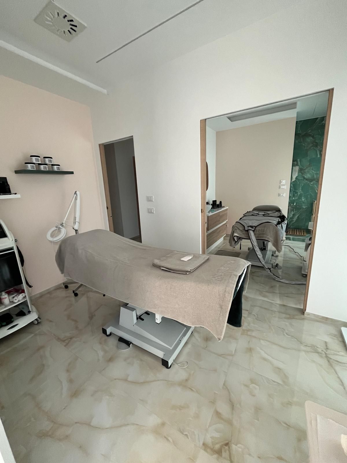 lettino pe rtrattamenti estetici