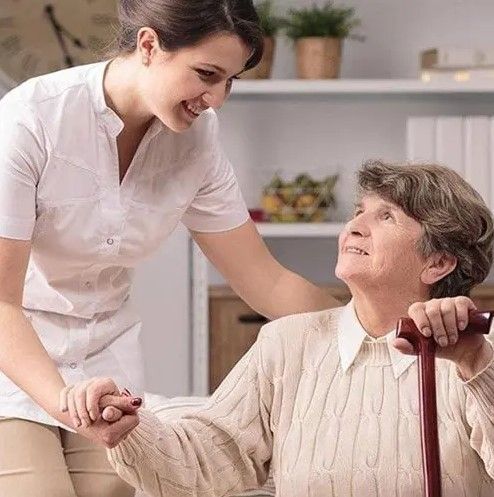 ENFERMERAS NARVARTE - Consejos para cuidar a un adulto mayor