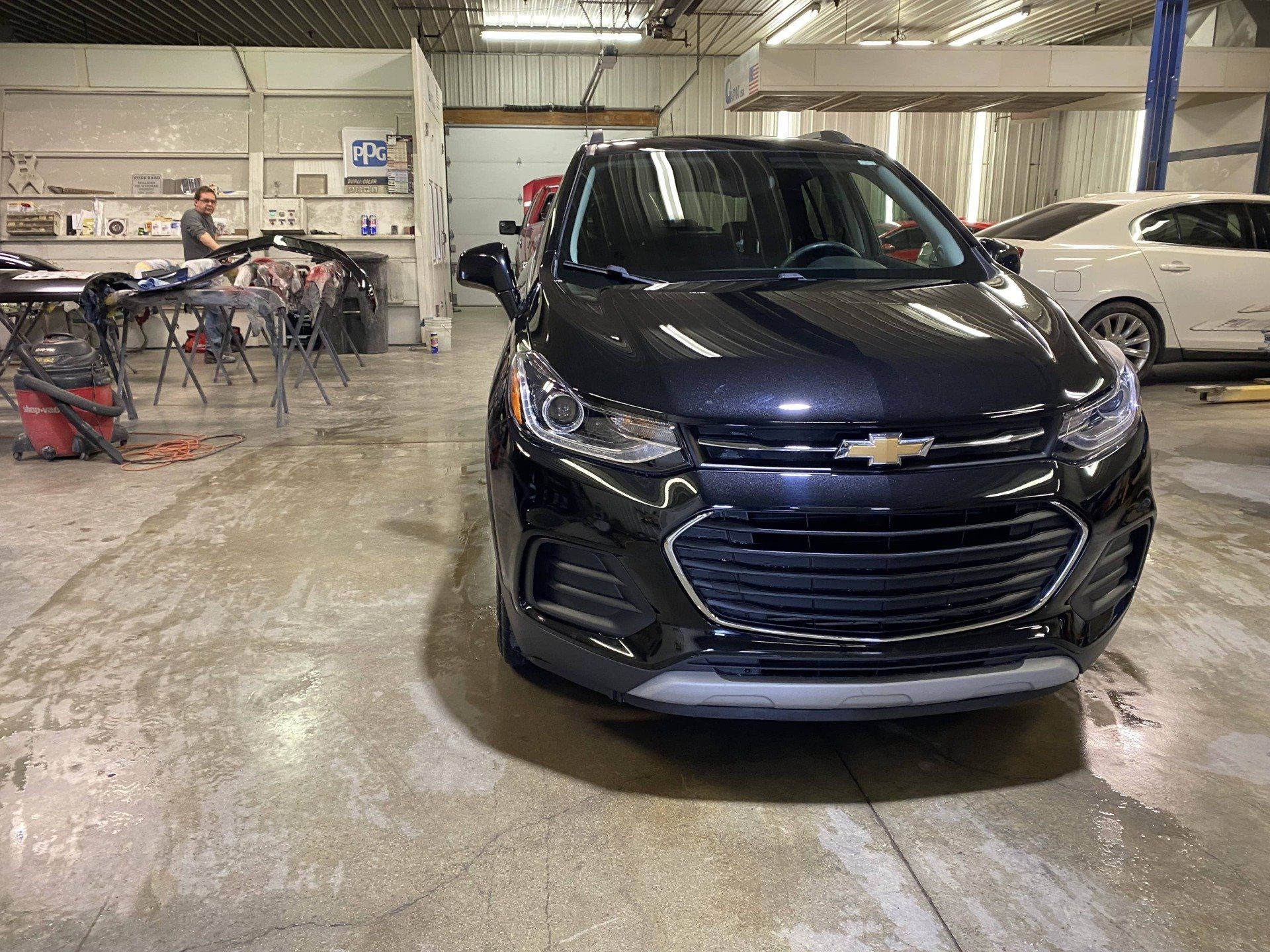 Car fixed viewed from front