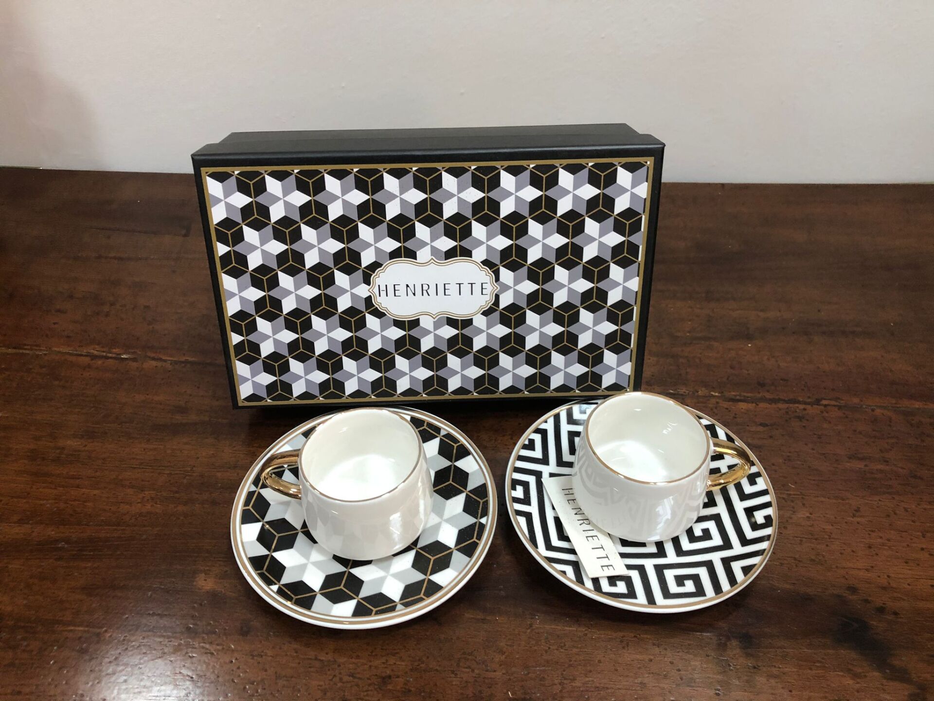 servizio porcellana bianco e nero scacchi