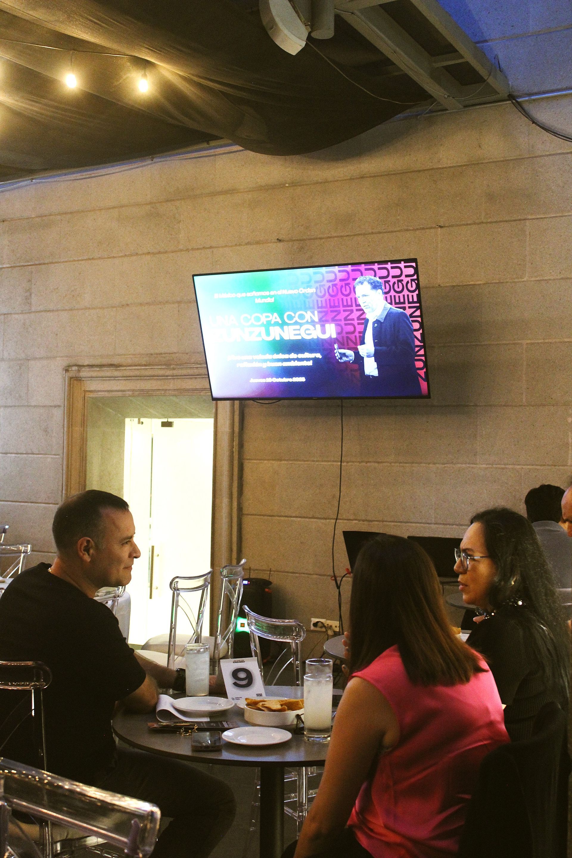 Zunzunegui en Monterrey