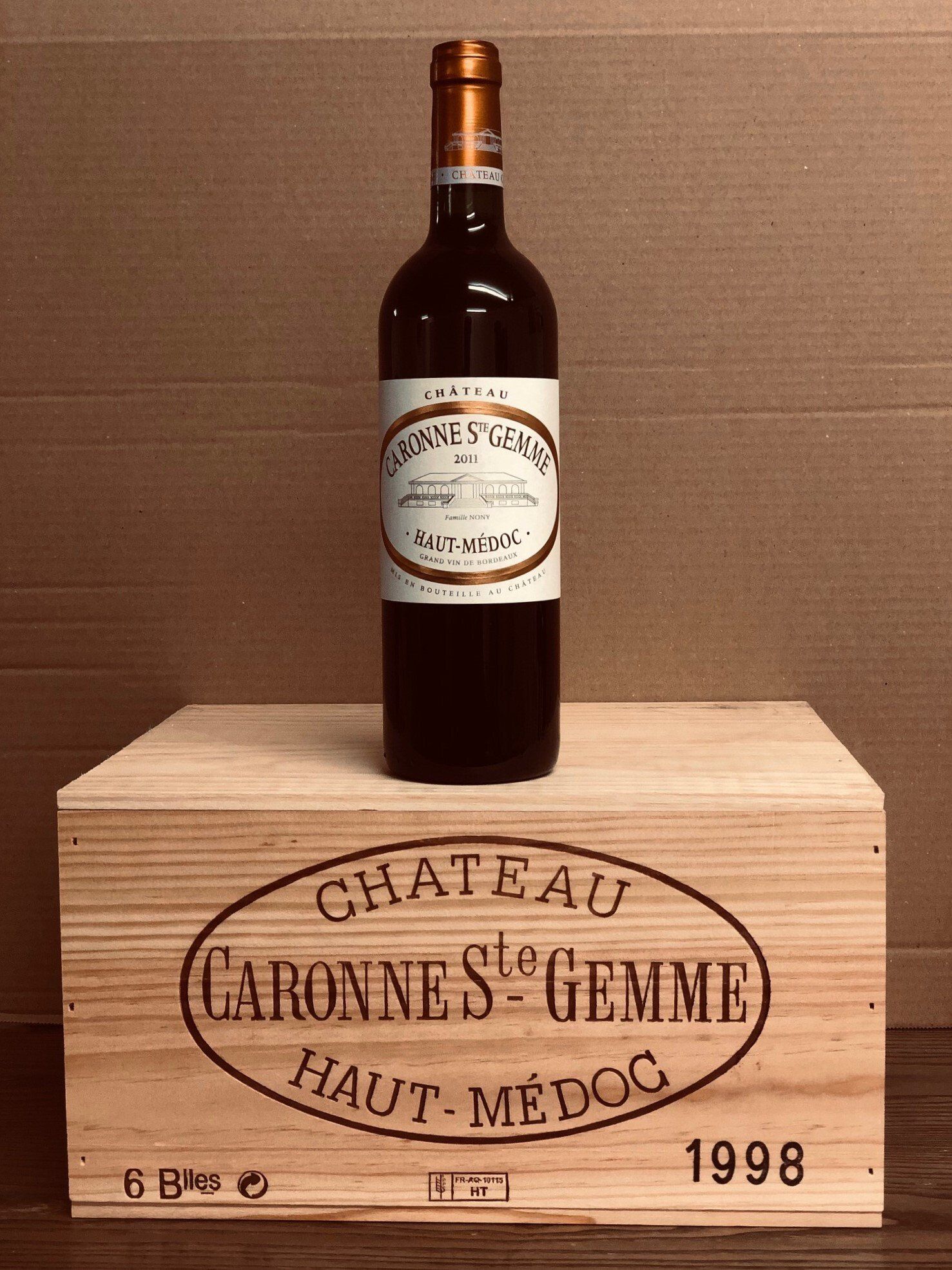 Caronne Ste Gemme - Haut Medoc - 1998 bottle & wooden case