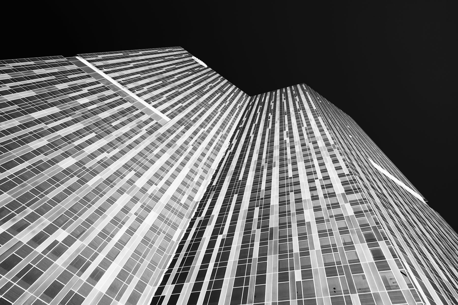 WALKING IN VEGAS is a Limited Edition Fine Art NFT by Doug Friesen