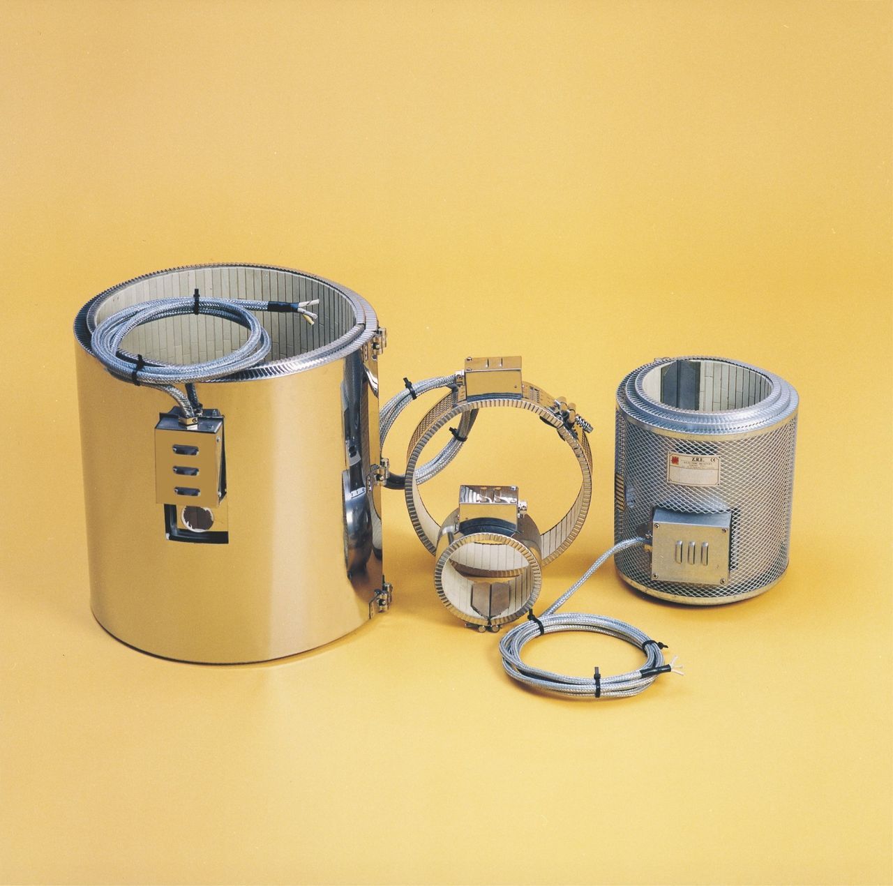 Ceramic insulated band heaters