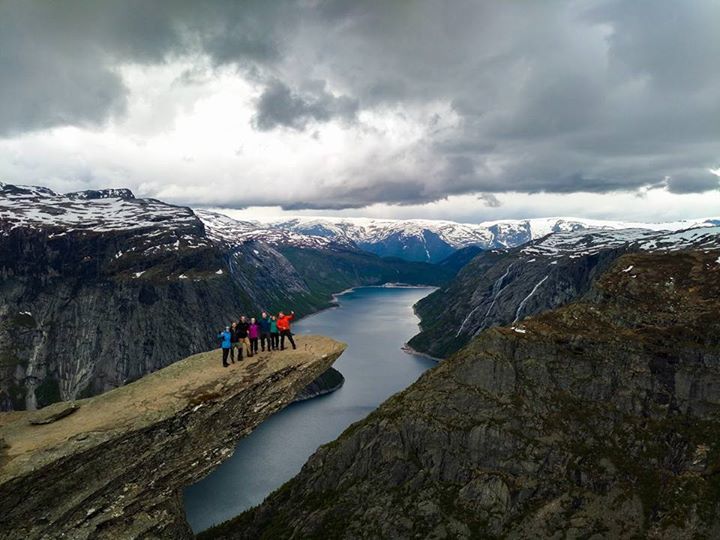 trolltunga norway hike