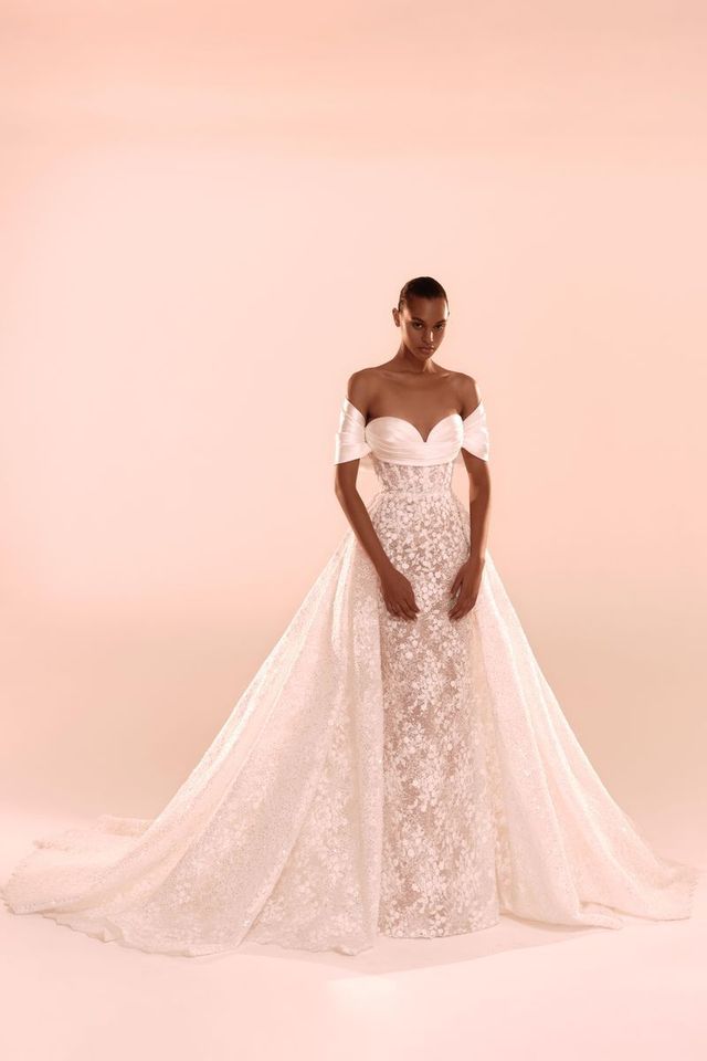 wedding dress topper Gumru Boho Open Back Lace Wedding Dress Topper
