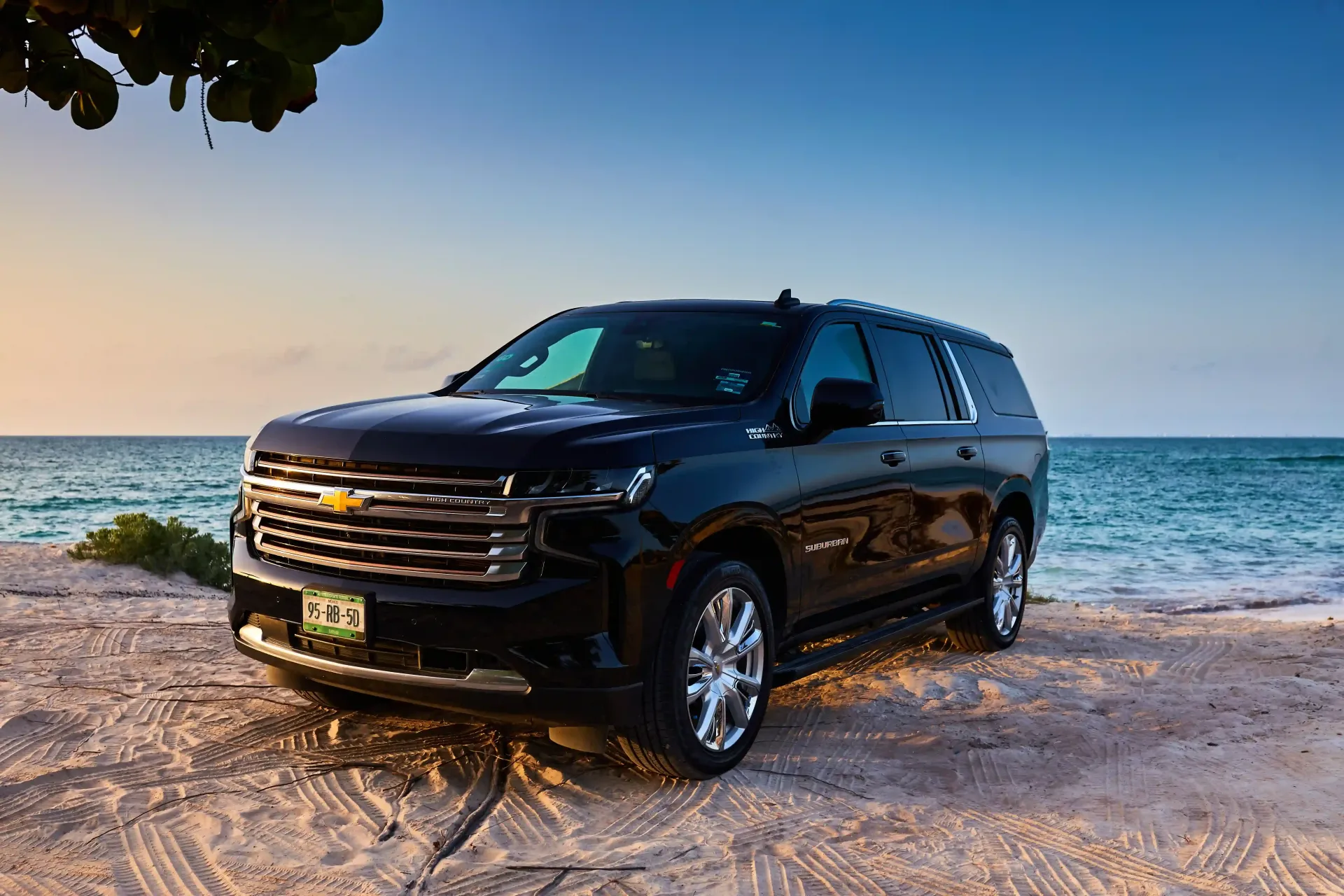 Opta por nuestro servicio especial de transporte aeropuerto-hotel-aeropuerto y vive unas vacaciones sin estrés. Comienza y termina tu viaje con comodidad, permitiéndote disfrutar al máximo de tus merecidas vacaciones.