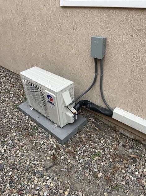 Gree mini split AC installation with electrical hookup for efficient cooling in Southern California