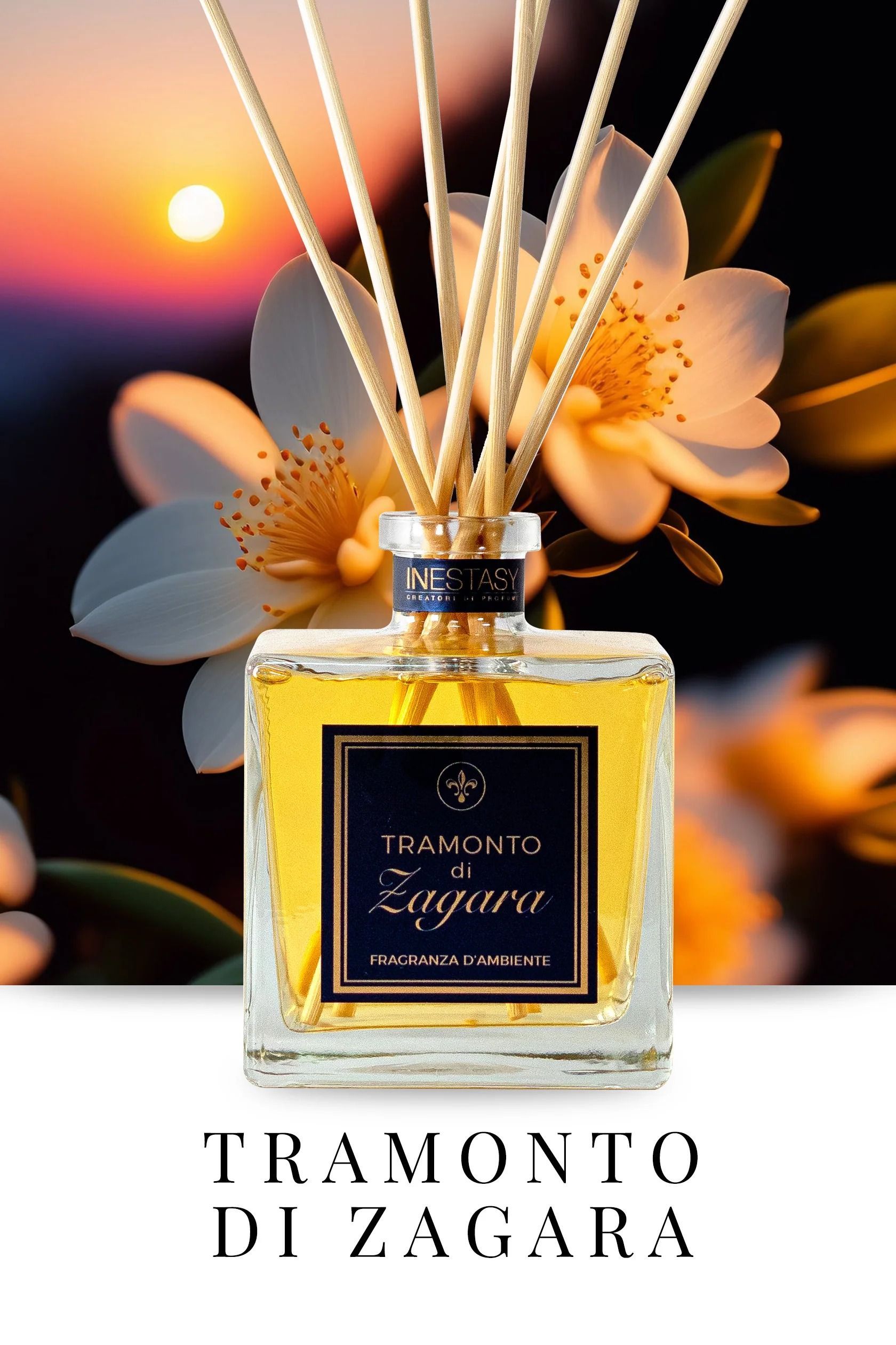 Una bottiglia di profumo tramonto di zagara con fiori sullo sfondo