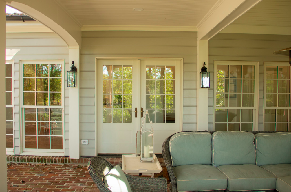 How to Create a Multi-Functional Patio for Relaxation & Entertainment