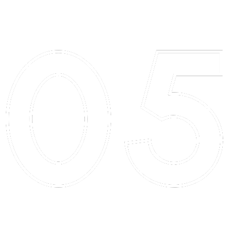 Le chiffre « 05 » est inscrit en blanc sur un fond blanc.