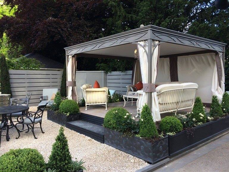 gazebo con struttura in ferro