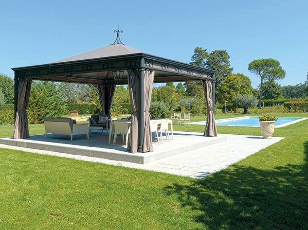 gazebo in ferro con tende