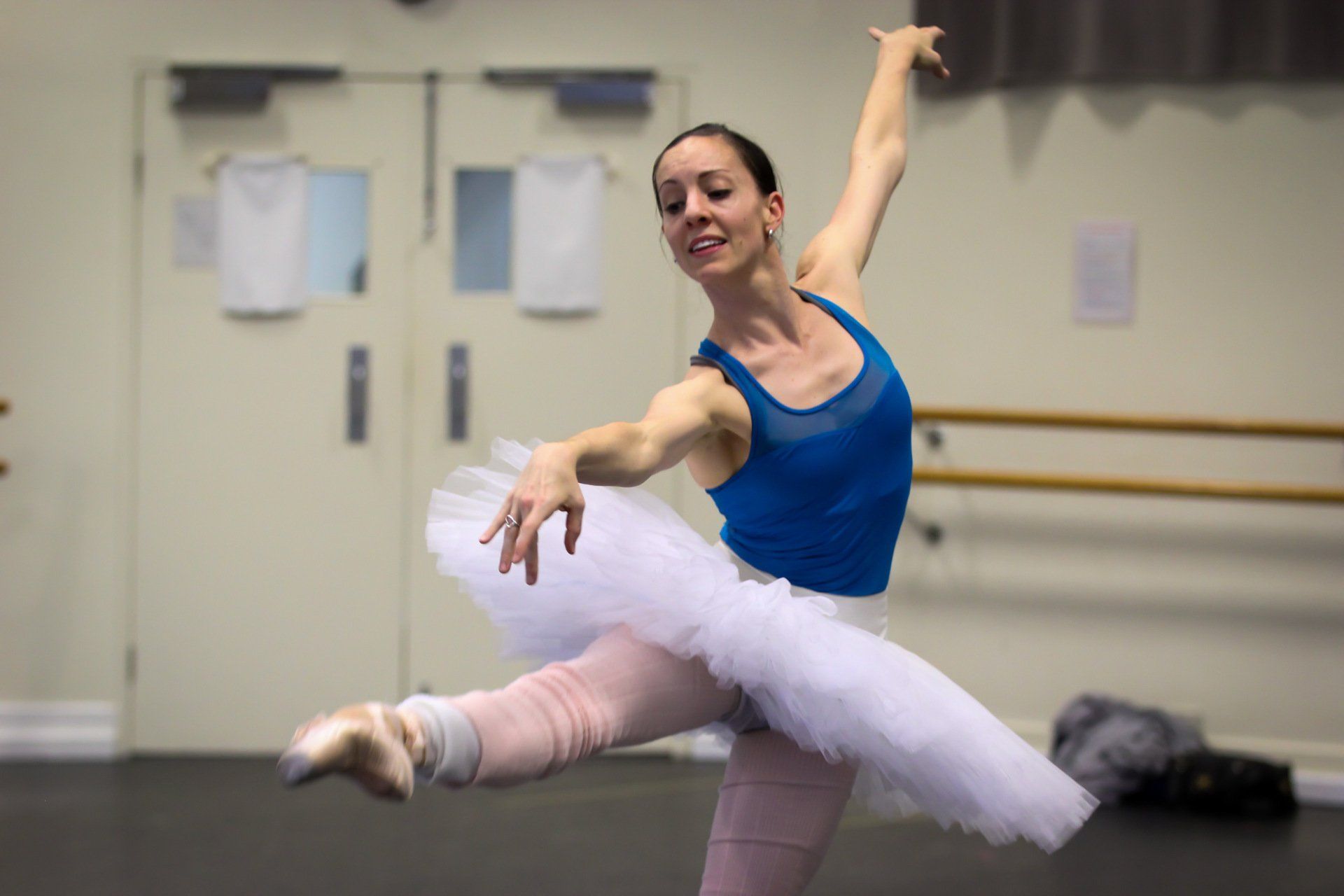 Leanne Stojmenov  Principal Artist