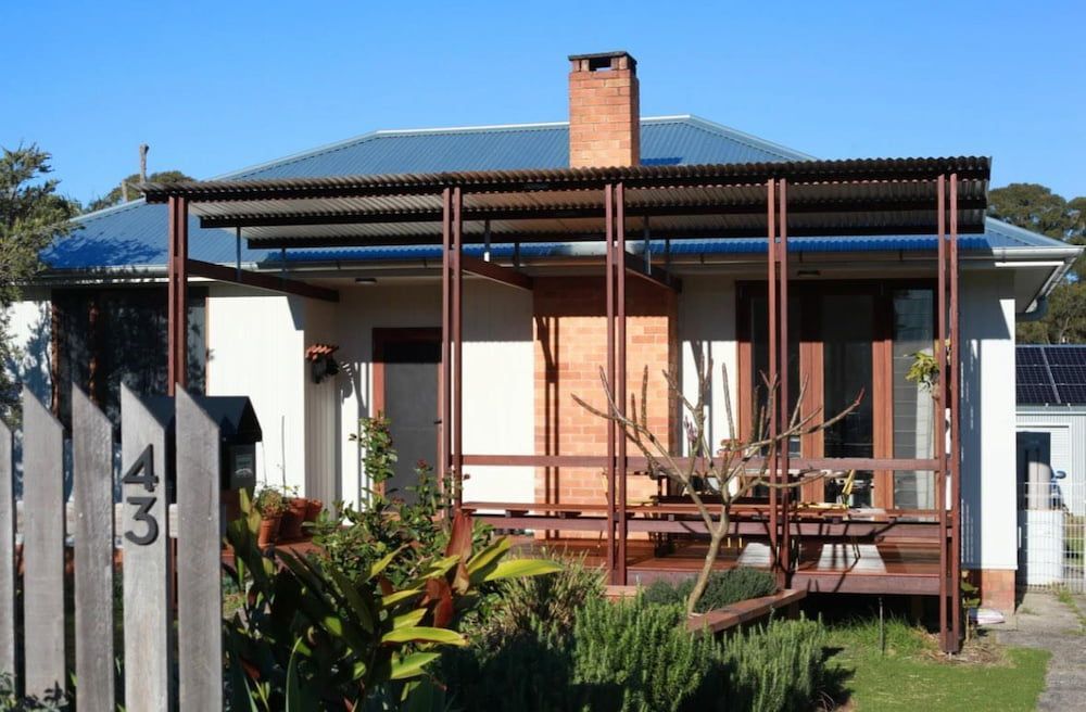 A House With The Number 43 On The Front Of It — Matt Loder Constructions in Bulli, NSW