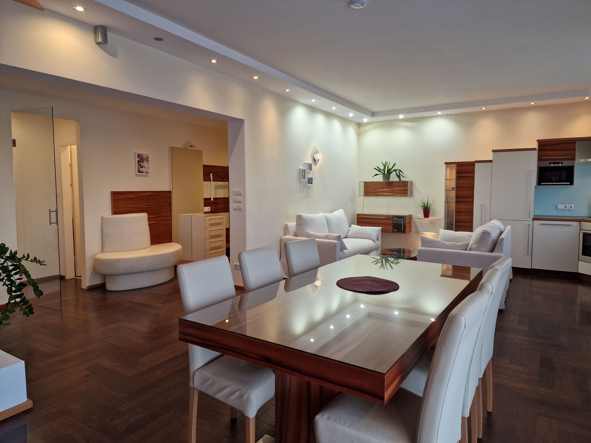 GardenSuite HOTELMARIA