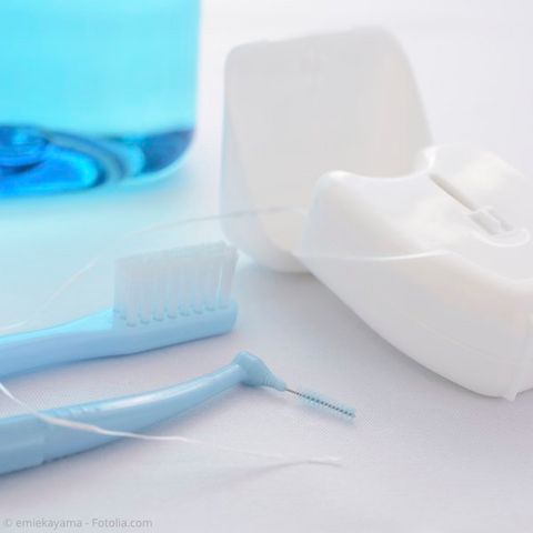 Hilfsmittel zur Zahnzwischenraumpflege
