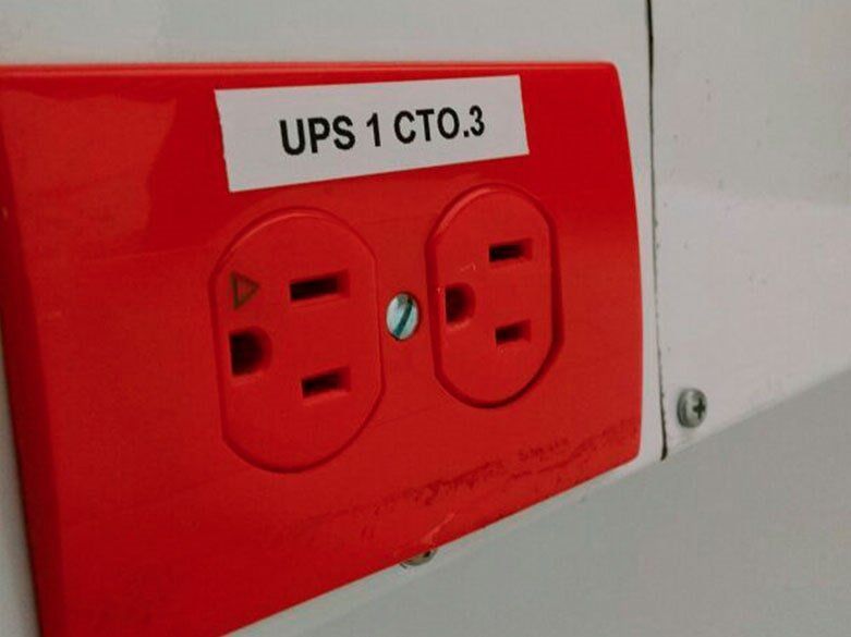 CDS UPS - instalacion de tomas para red regulada