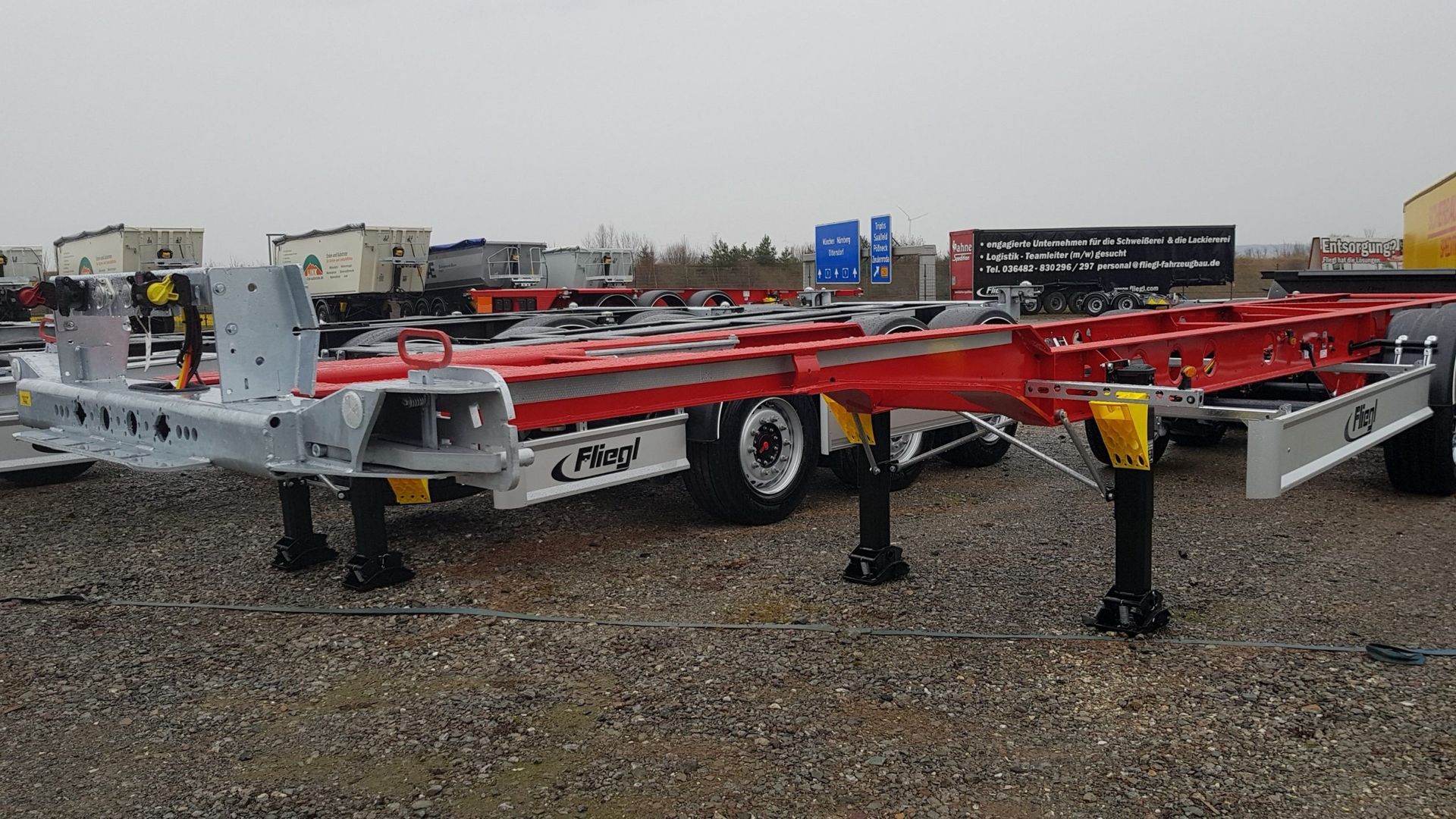 40-45 konteinerių transportavimui