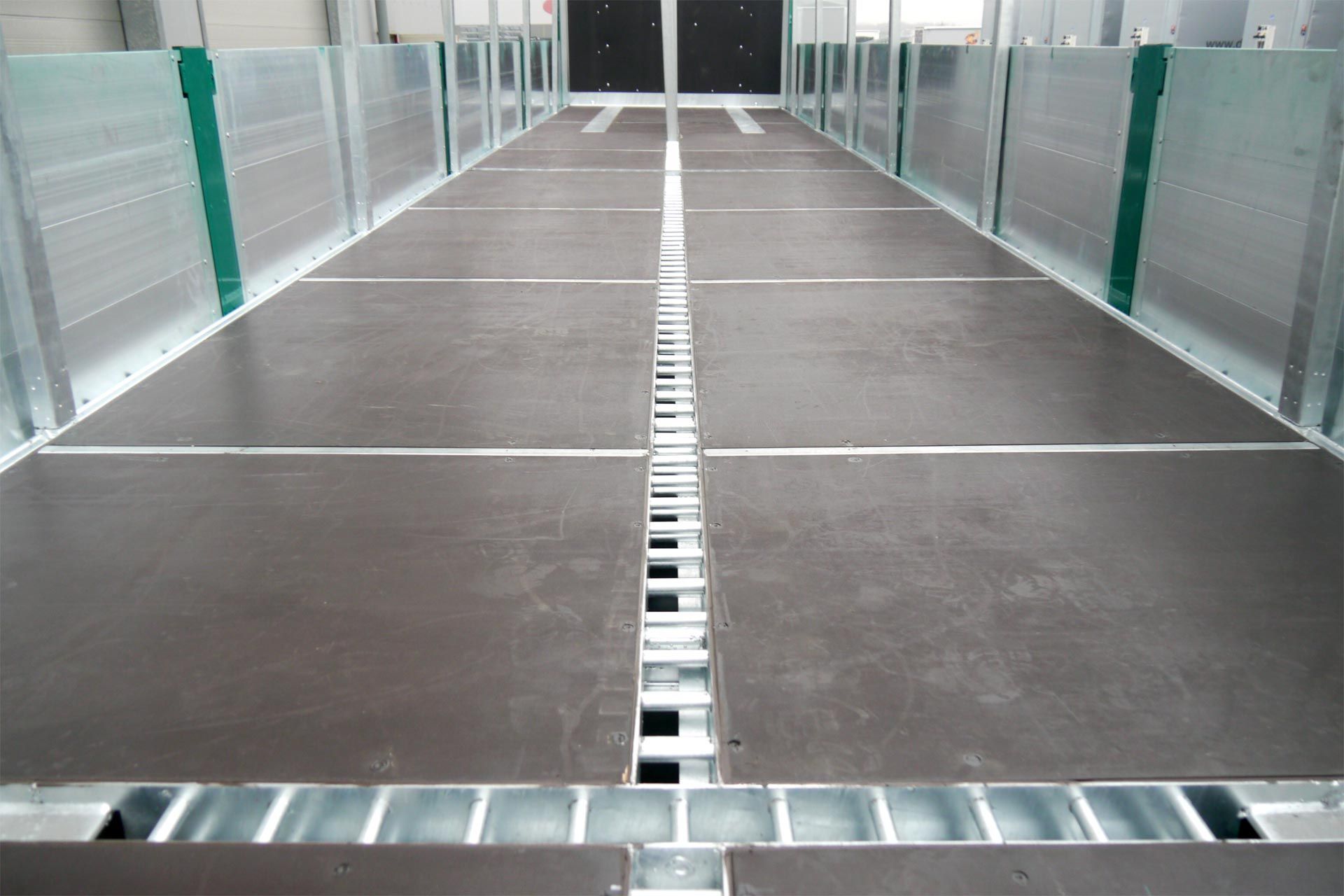 Fliegl bortinės puspriekabės