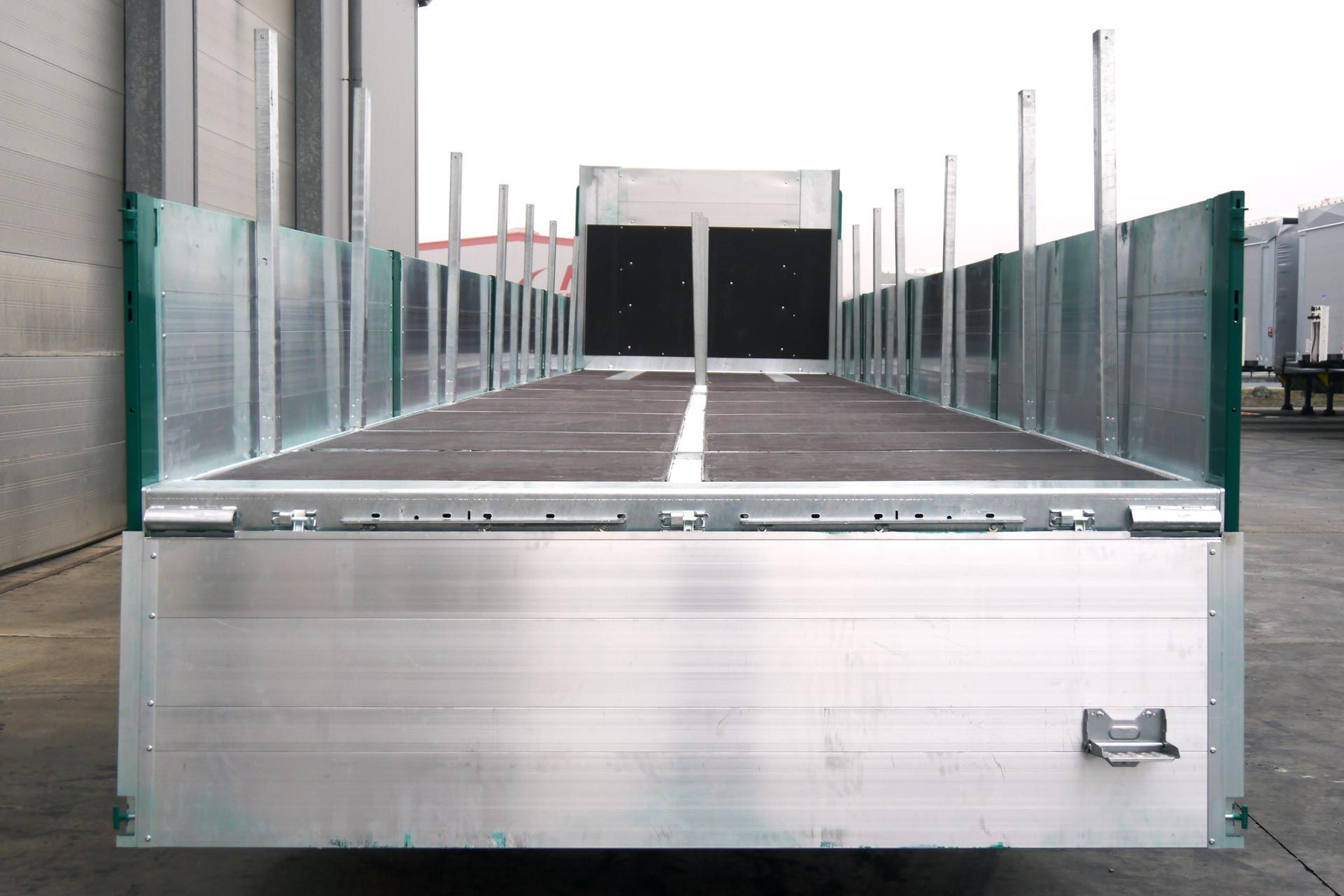 Fliegl bortinės puspriekabės