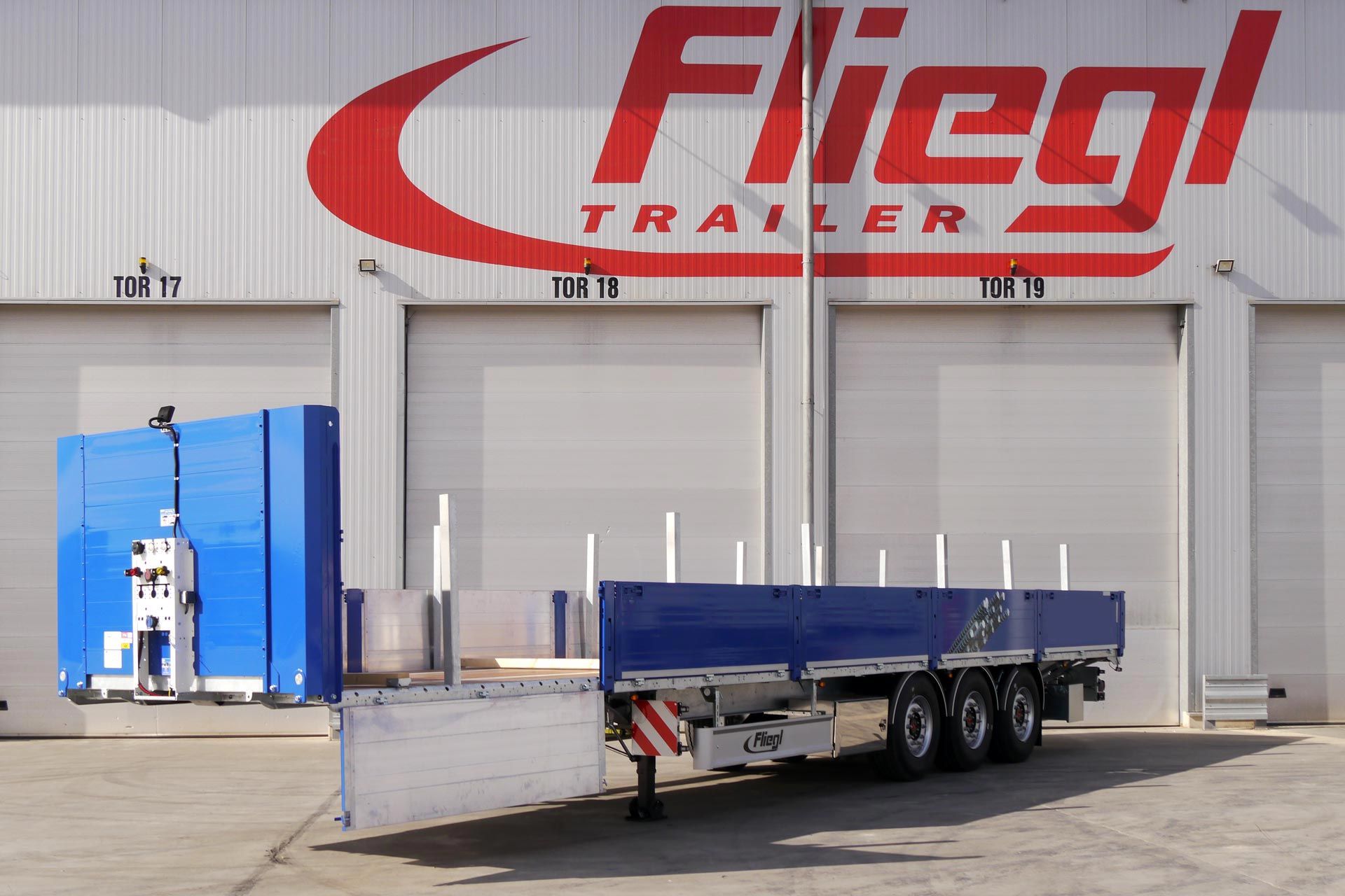 Fliegl bortinės puspriekabės