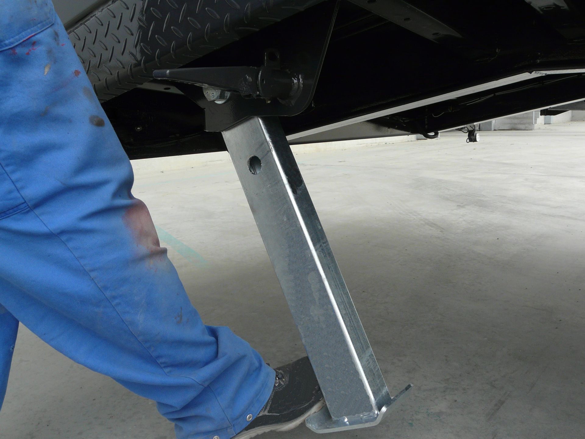 Galinė iškrovimo koja