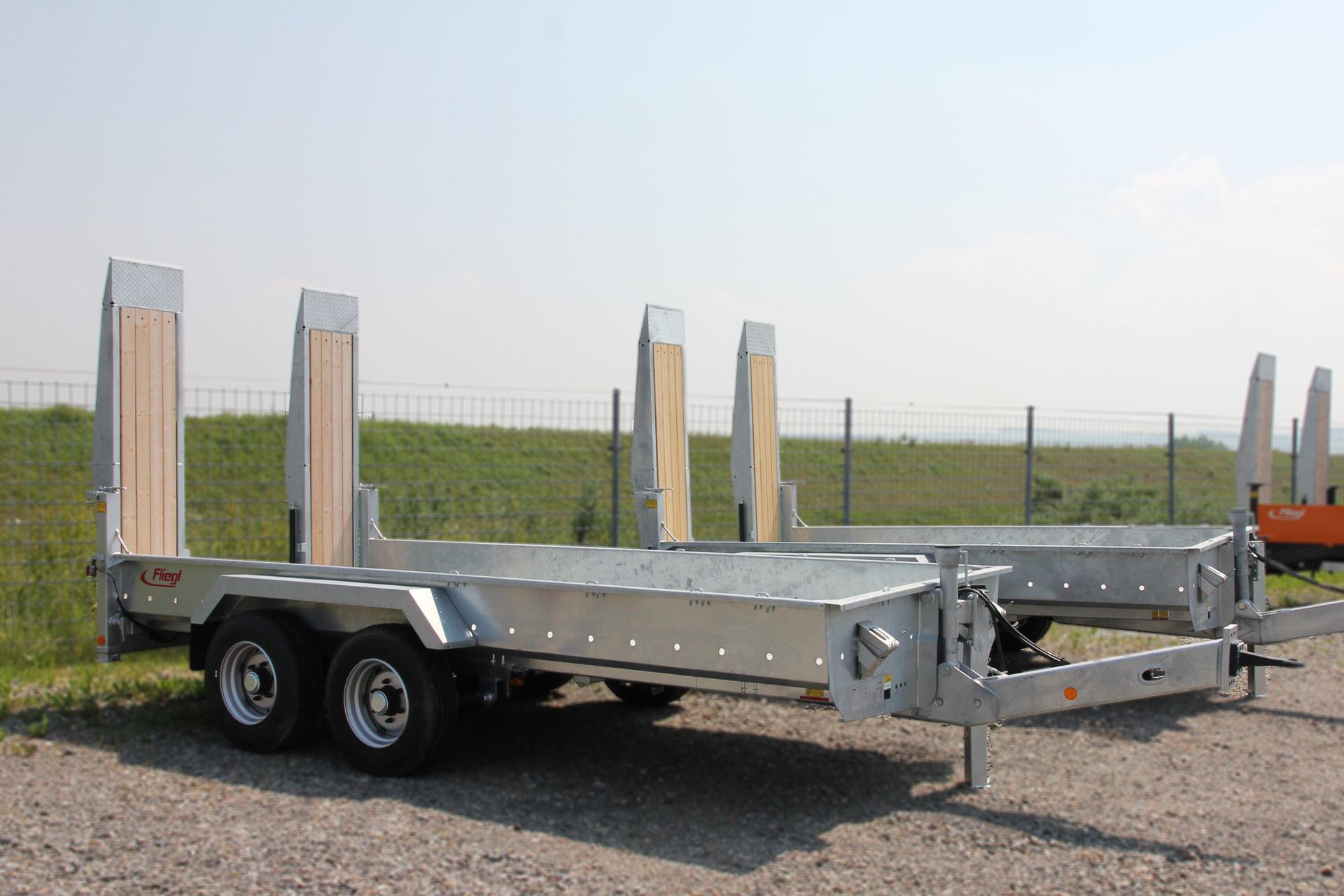 Visiškai cinkuota konstrukcija (pasirinktinai)