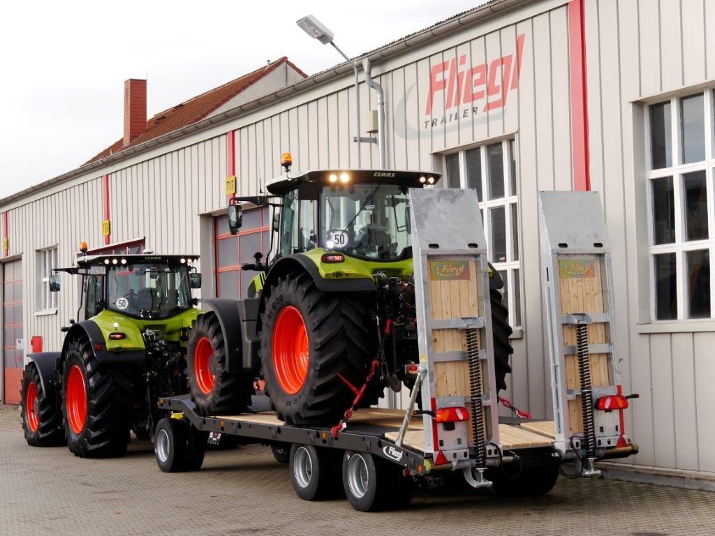 Priekaba traktorių transportavimui