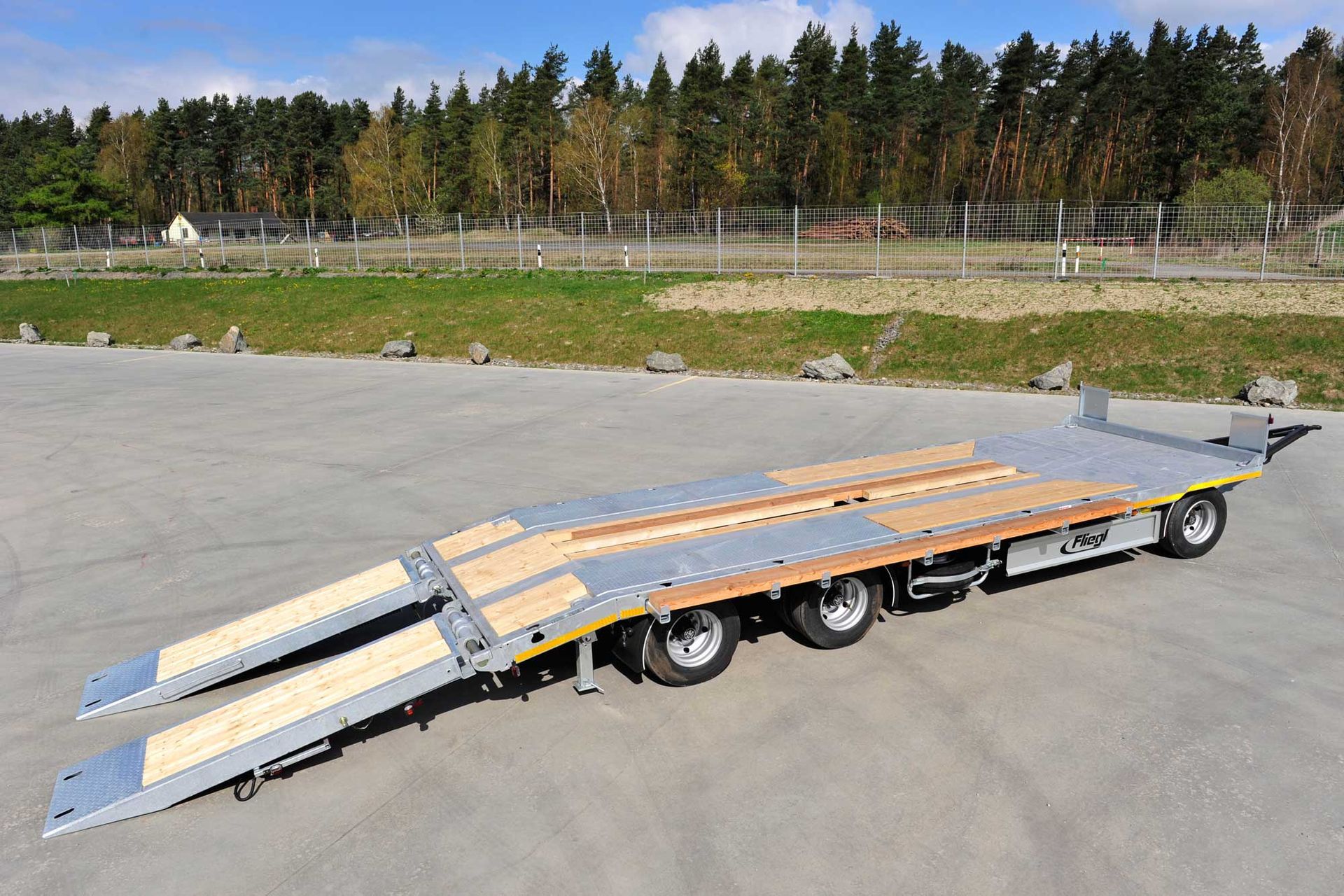 Versija su plokščiu dugnu