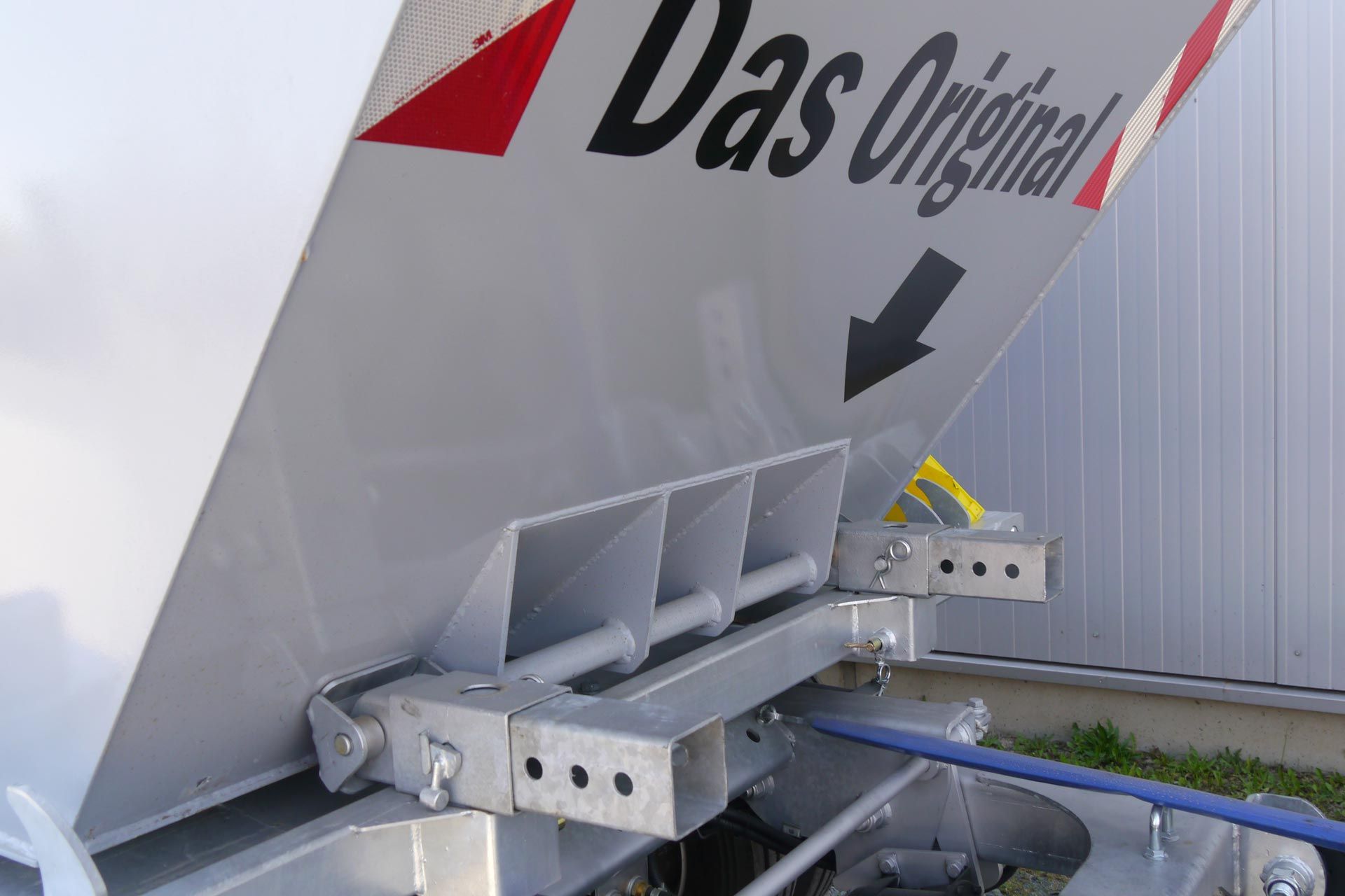 Adapteriai konteinerių su rėmais transportavimui