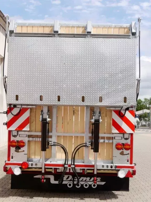 Hidraulinė įvažiavimo rampa