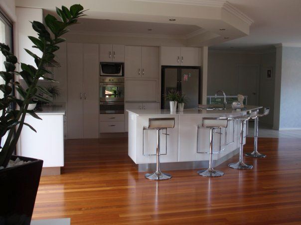 Tallwoods House Bar and Kitchen - Barry Pfister Builder In Forster, NSW