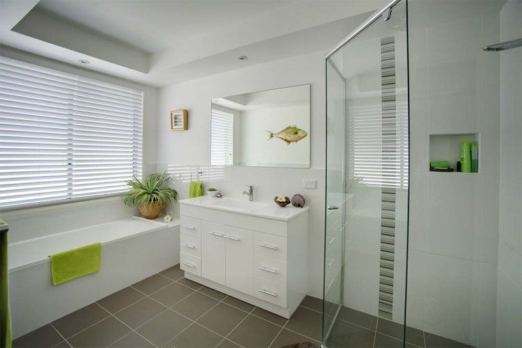 Cape Hawke 2 Bathroom with Bath Tub - Barry Pfister Builder In Forster, NSW
