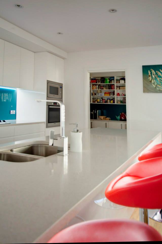 White Modern Kitchen - Residential & Commercial In Forster, NSW
