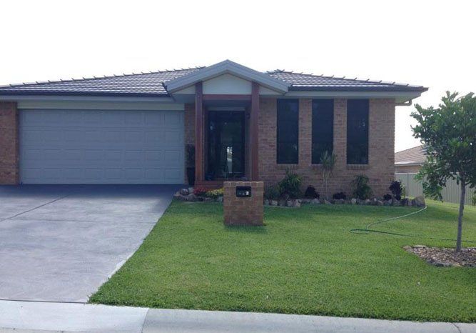 Tuncurry House Front - Barry Pfister Builder In Forster, NSW