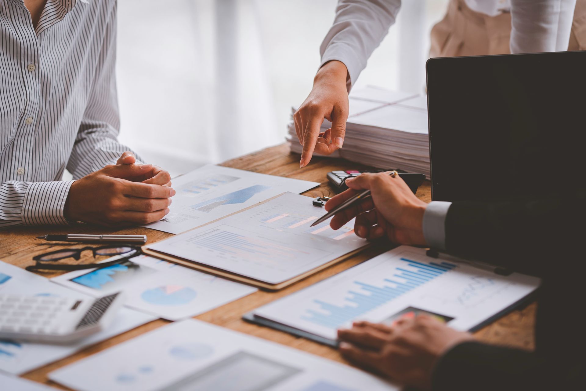 Business coach facilitating a leadership development workshop