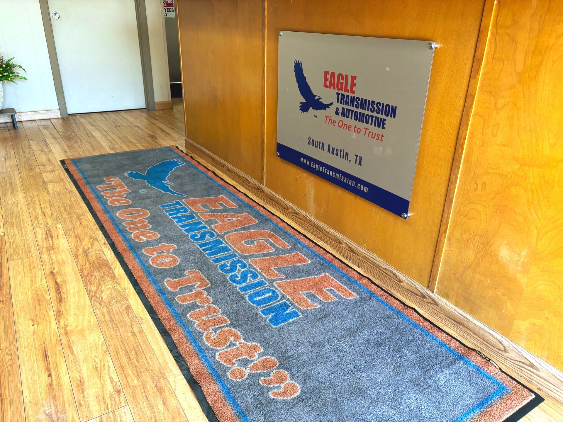 Eagle Transmission-Repair Austin South Carpet Logo