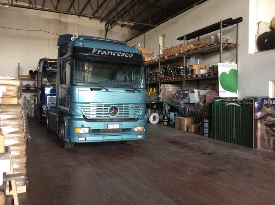 Camion per trasporti edili