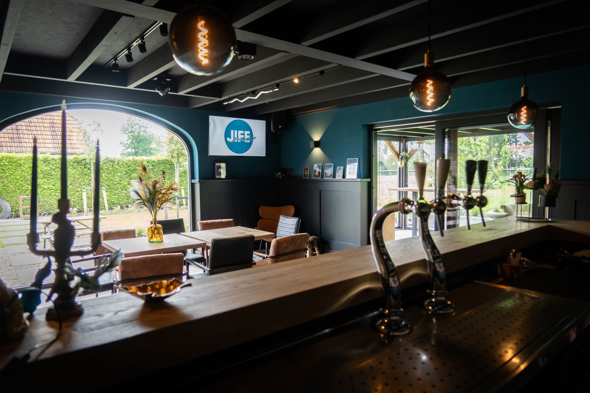 vergaderlocatie met een bar