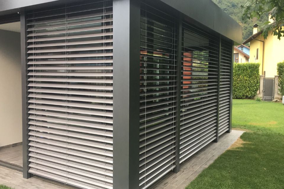 Veranda con veneziane
