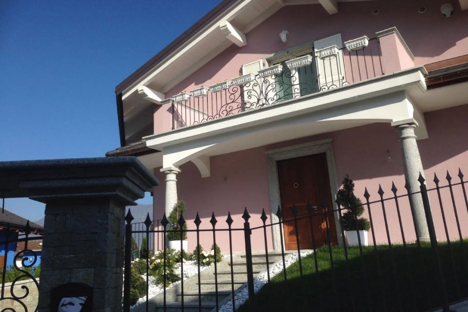 Villetta e cancellata