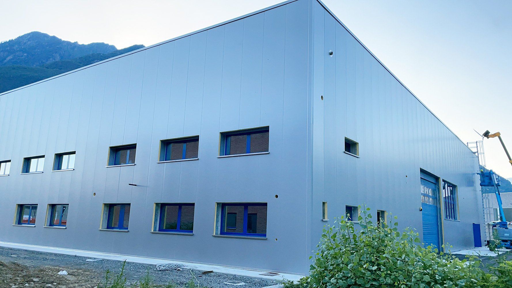 rivestimento facciate capannoni