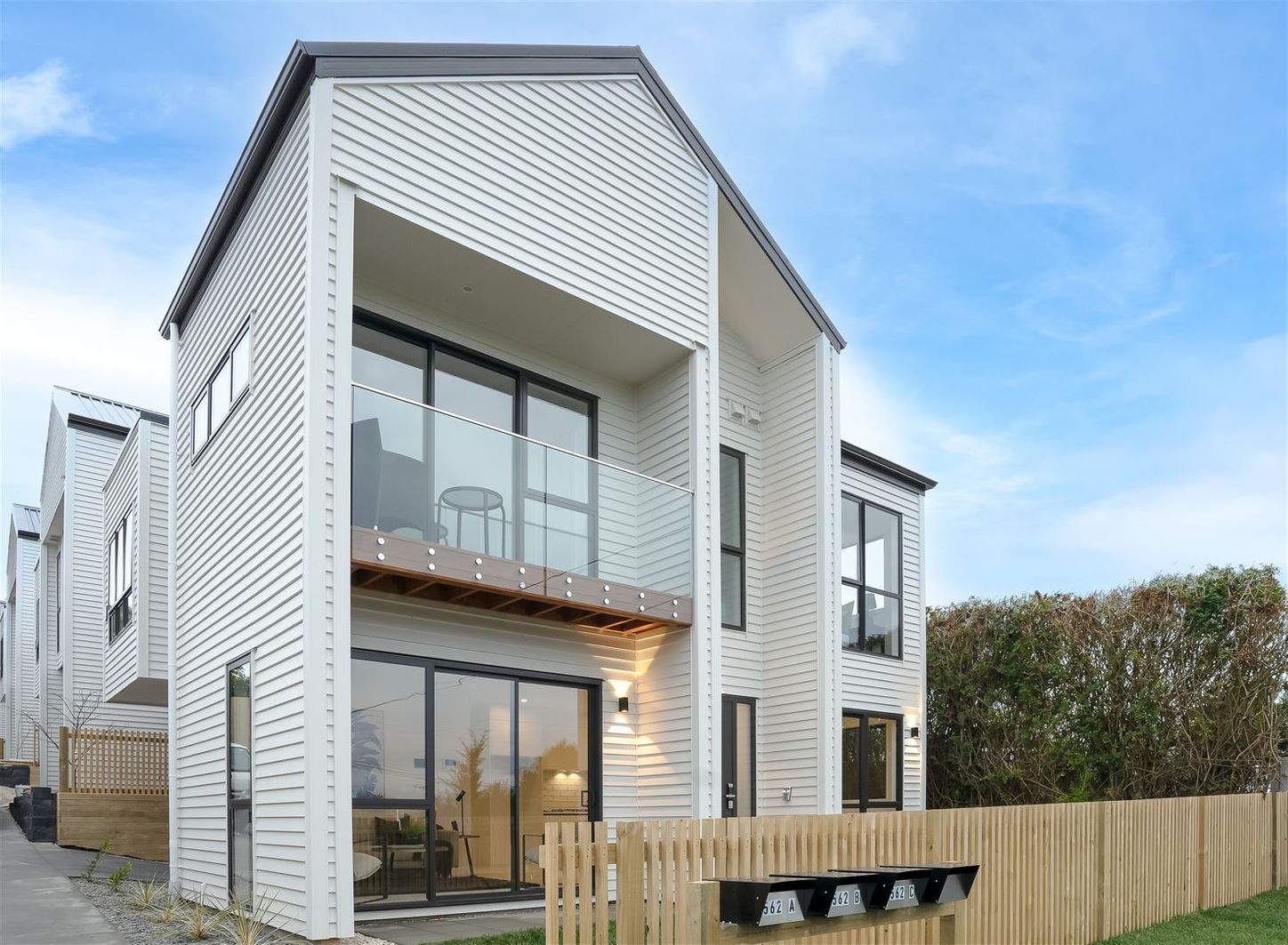 Modern townhouse multi-unit residential development, Beach Rd, North Shore