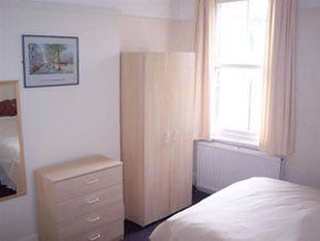 Holiday Accommodation  - Westcliff-on-Sea, Southend-on-Sea - Everhome Apartments - Furnished